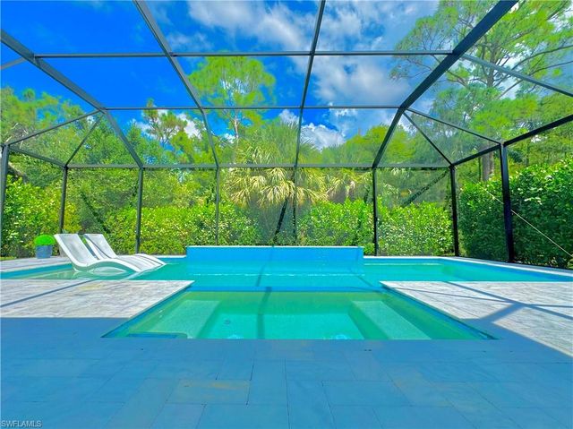 12667 Biscayne CT, Naples, FL 34105