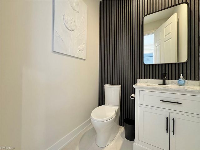 12667 Biscayne CT, Naples, FL 34105