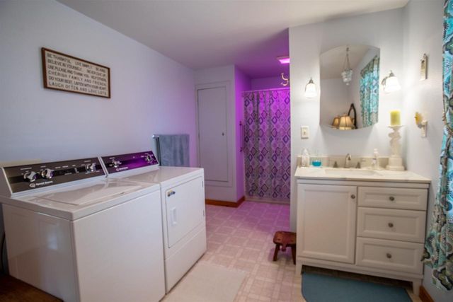 817 DOVE STREET, Oshkosh, WI 54901