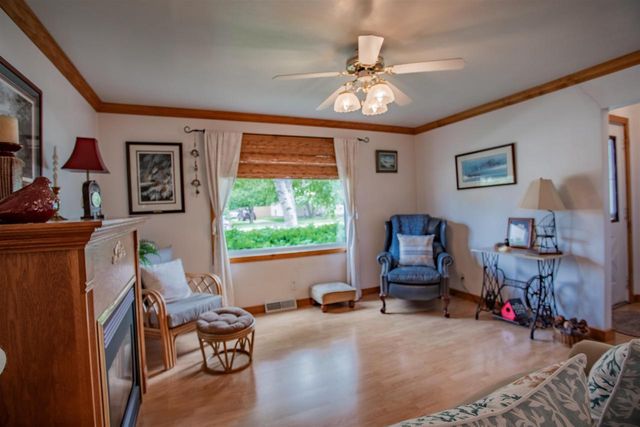 817 DOVE STREET, Oshkosh, WI 54901