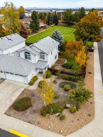 3686 SW Bobby Jones Court, Redmond, OR 97756