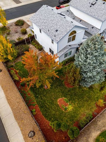 3686 SW Bobby Jones Court, Redmond, OR 97756