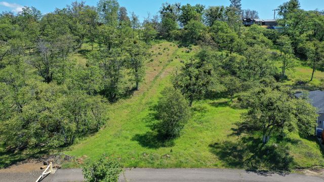 374 Avalon Terrace, Eagle Point, OR 97524