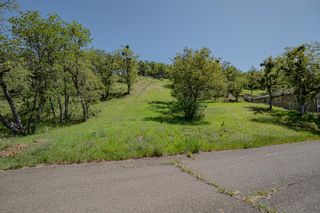374 Avalon Terrace, Eagle Point, OR 97524