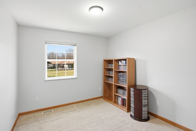 5 Harmel Drive, Valparaiso, IN 46383