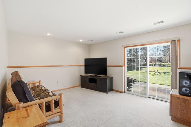 5 Harmel Drive, Valparaiso, IN 46383