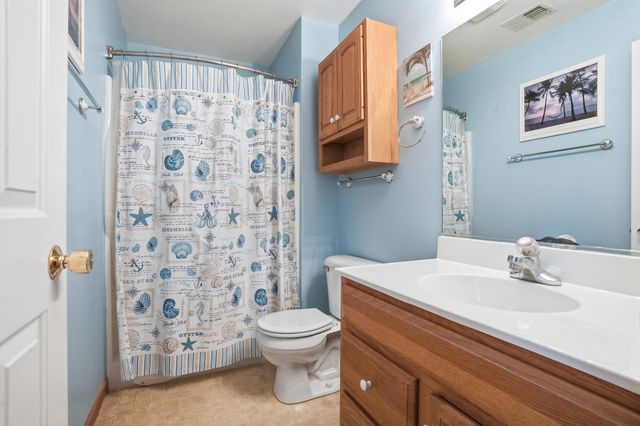 5 Harmel Drive, Valparaiso, IN 46383