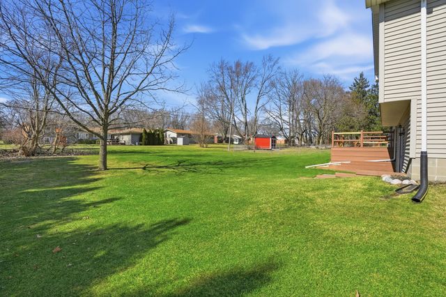 5 Harmel Drive, Valparaiso, IN 46383