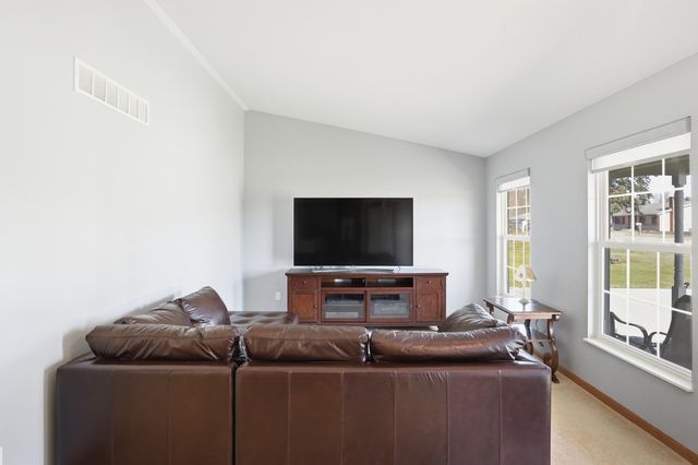 5 Harmel Drive, Valparaiso, IN 46383