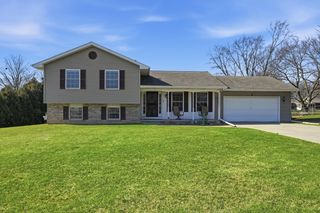 5 Harmel Drive, Valparaiso, IN 46383