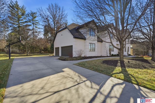 6321 Black Forest Drive, Lincoln, NE 68516