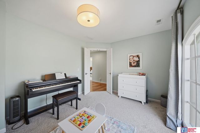 6321 Black Forest Drive, Lincoln, NE 68516