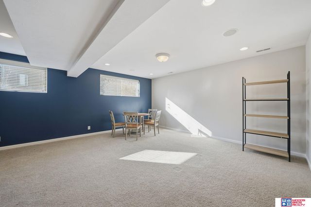 6321 Black Forest Drive, Lincoln, NE 68516