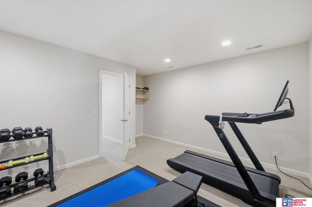 6321 Black Forest Drive, Lincoln, NE 68516