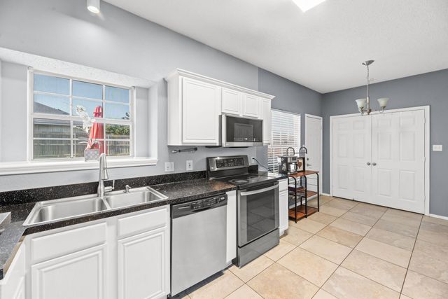 3908 Cannonwood Drive, Fort Worth, TX 76137