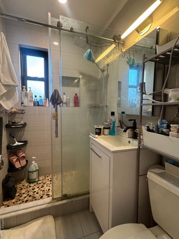 160-24 17th Ave 1, Whitestone, NY 11357