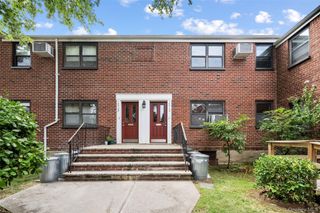 160-24 17th Ave 1, Whitestone, NY 11357