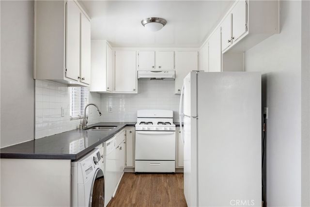 6900 Knowlton Place, Los Angeles, CA 90045