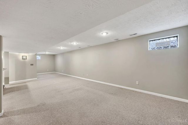 8400 S Port Drive, West Chester, OH 45069