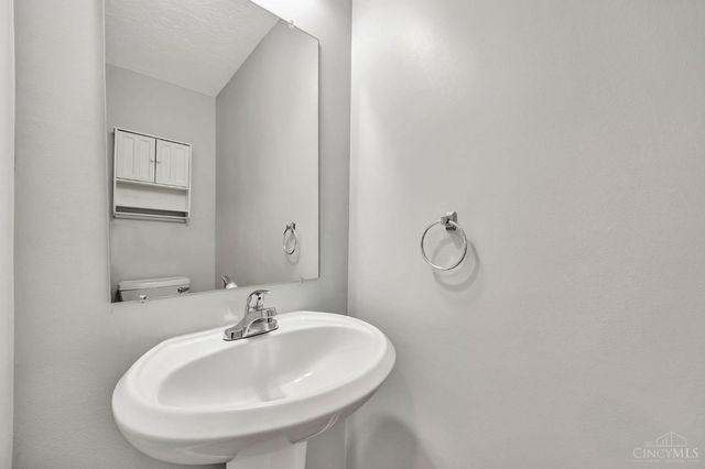 8400 S Port Drive, West Chester, OH 45069