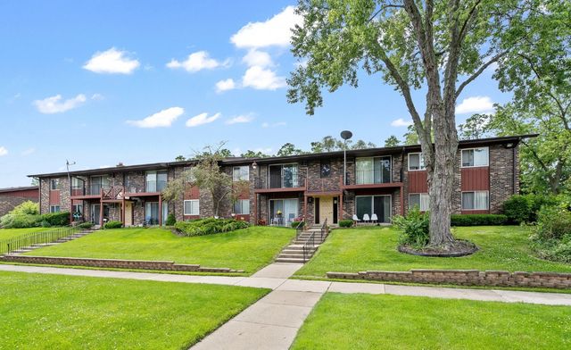 247 N Neltnor Boulevard F2C, West Chicago, IL 60185