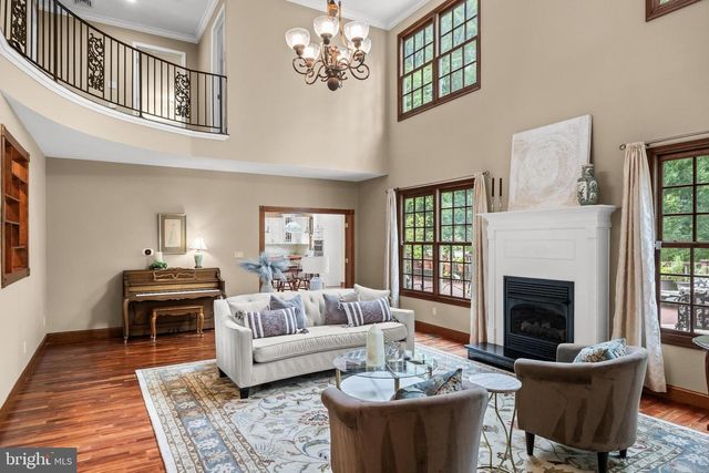 18 COOPER RUN DR, Cherry Hill, NJ 08003