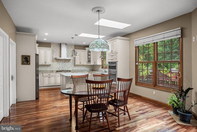 18 COOPER RUN DR, Cherry Hill, NJ 08003