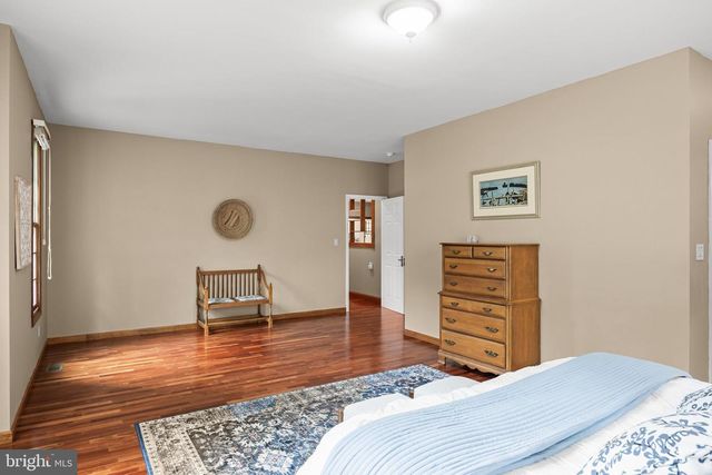 18 COOPER RUN DR, Cherry Hill, NJ 08003