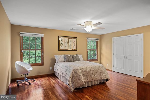 18 COOPER RUN DR, Cherry Hill, NJ 08003