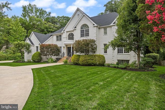 18 COOPER RUN DR, Cherry Hill, NJ 08003