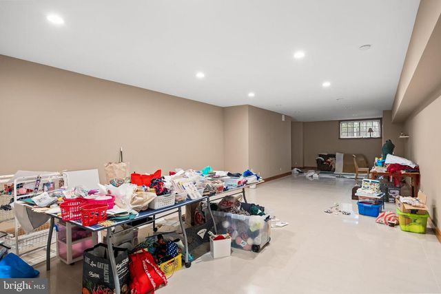 18 COOPER RUN DR, Cherry Hill, NJ 08003