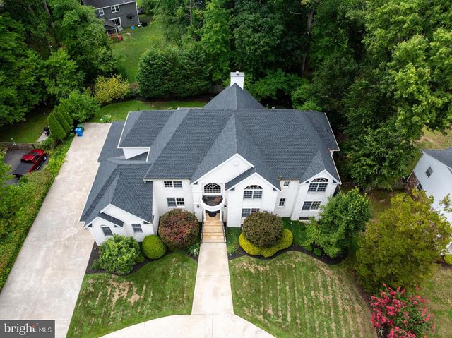 18 COOPER RUN DR, Cherry Hill, NJ 08003