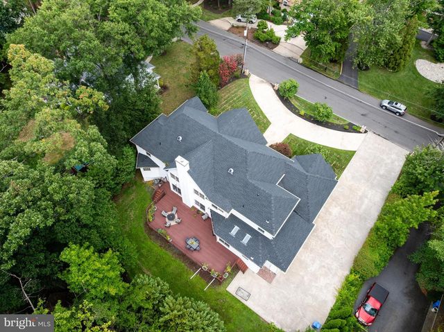 18 COOPER RUN DR, Cherry Hill, NJ 08003
