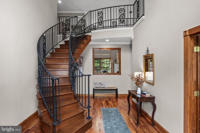 18 COOPER RUN DR, Cherry Hill, NJ 08003