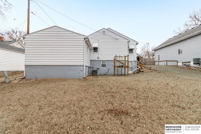 3210 N 205 Street, Elkhorn, NE 68022
