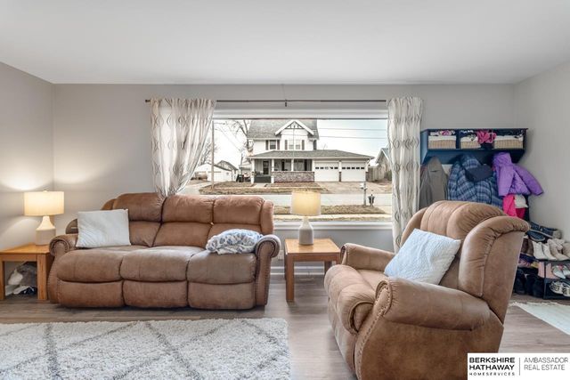 3210 N 205 Street, Elkhorn, NE 68022