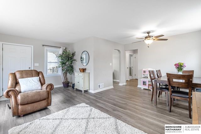 3210 N 205 Street, Elkhorn, NE 68022