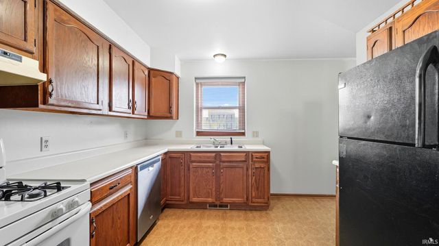 9916 Quachita Court, Fort Wayne, IN 46804