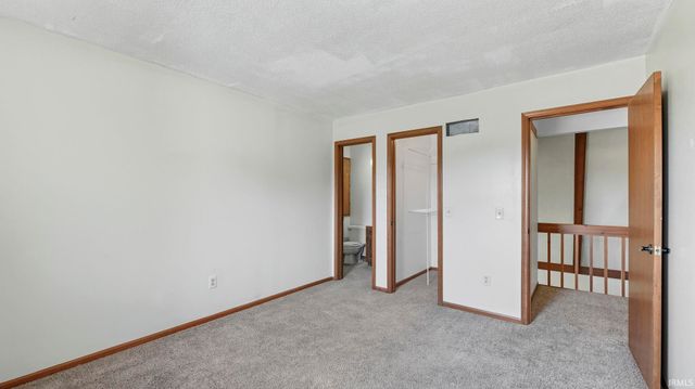 9916 Quachita Court, Fort Wayne, IN 46804