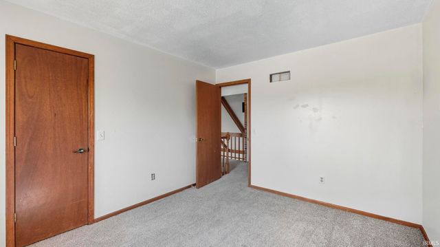 9916 Quachita Court, Fort Wayne, IN 46804