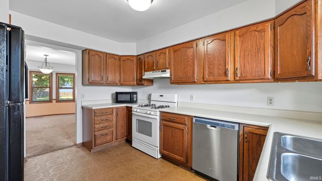 9916 Quachita Court, Fort Wayne, IN 46804