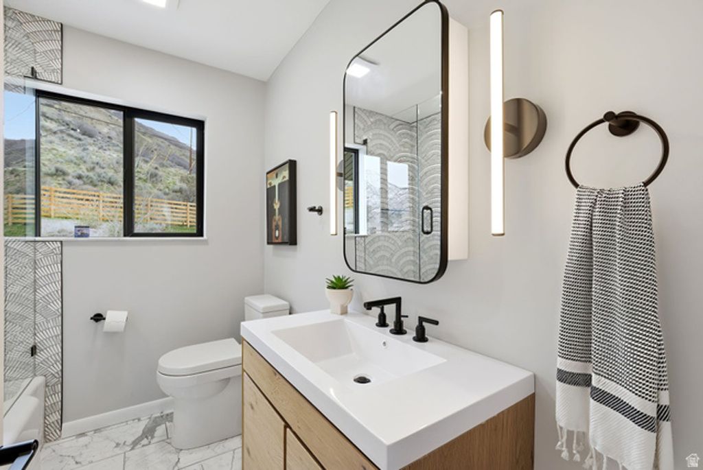 Image 22 of property listing at 3061 S PLATEAU DR, Salt Lake City, UT 84109