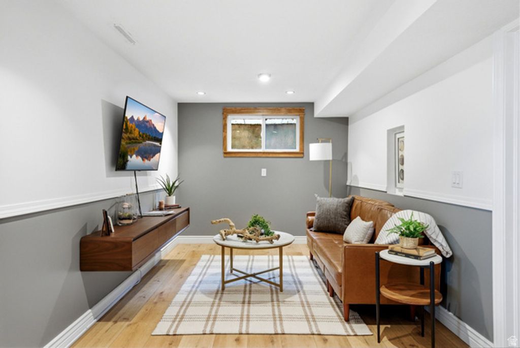 Image 25 of property listing at 3061 S PLATEAU DR, Salt Lake City, UT 84109