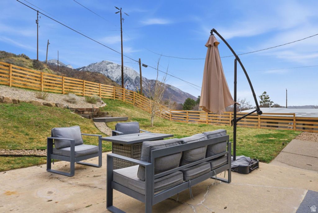 Image 32 of property listing at 3061 S PLATEAU DR, Salt Lake City, UT 84109