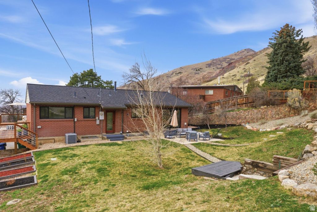 Image 36 of property listing at 3061 S PLATEAU DR, Salt Lake City, UT 84109