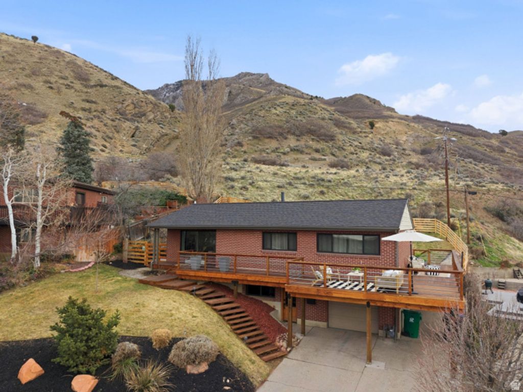 Image 45 of property listing at 3061 S PLATEAU DR, Salt Lake City, UT 84109
