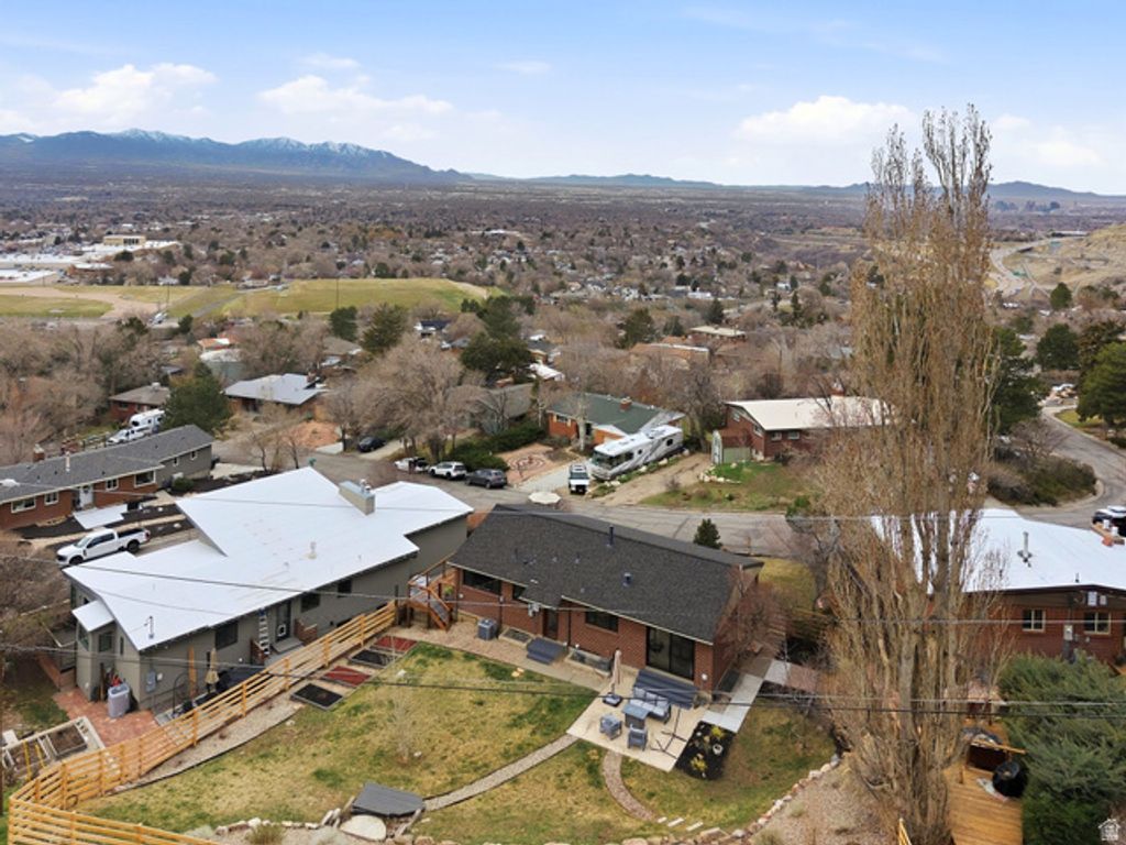 Image 46 of property listing at 3061 S PLATEAU DR, Salt Lake City, UT 84109