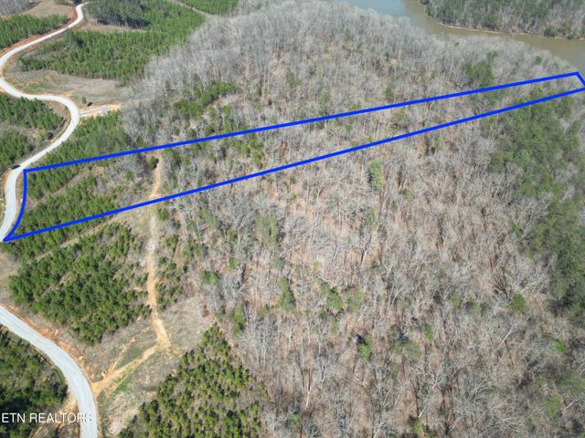 8 Winding Tr, Madisonville, TN 37354