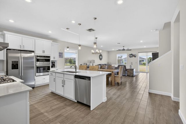 1095 Tangled Orchard Trace, Loxahatchee, FL 33470