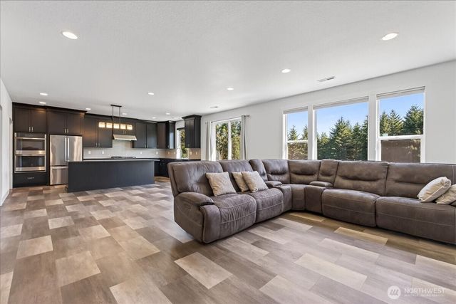 1023 Spirit Lake Hwy, Castle Rock, WA 98611